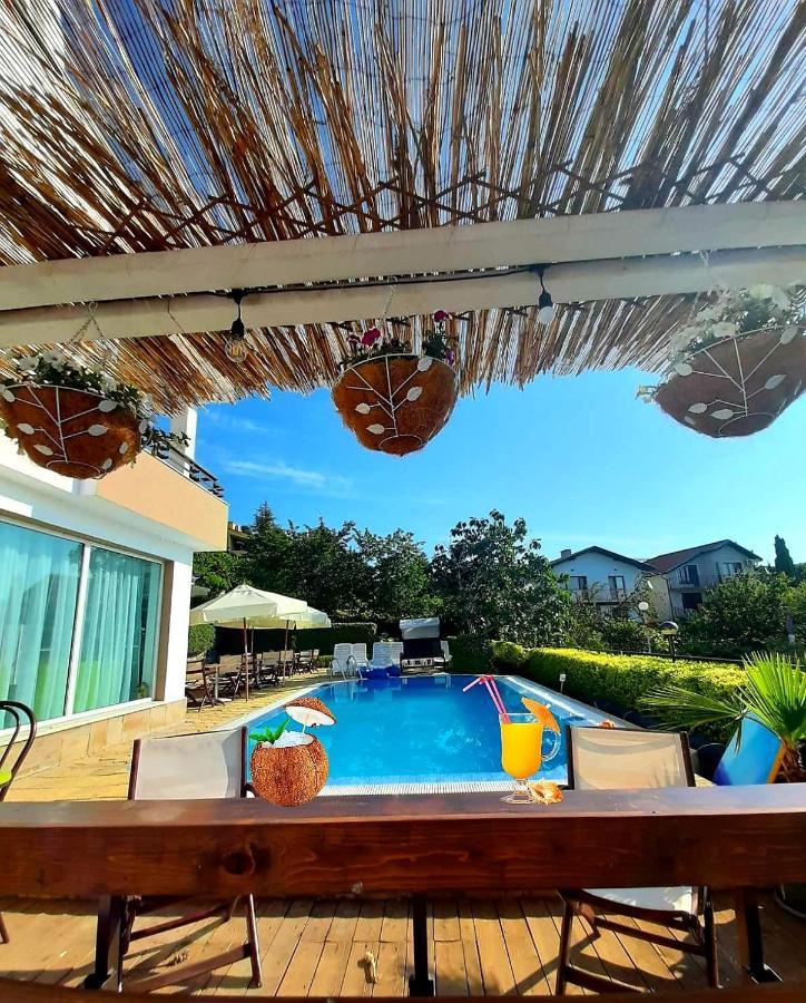 סאני ביץ' Milennia Family Hotel מראה חיצוני תמונה