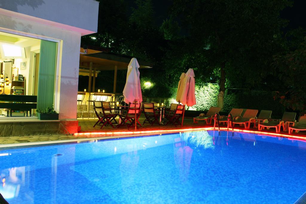 סאני ביץ' Milennia Family Hotel מראה חיצוני תמונה