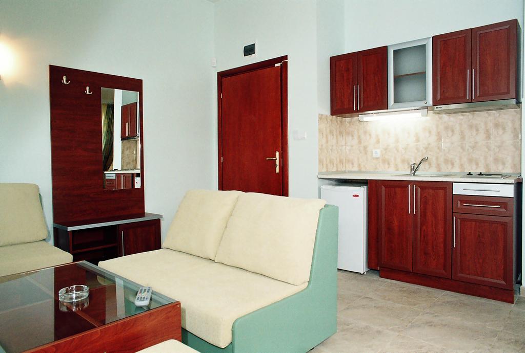 סאני ביץ' Milennia Family Hotel מראה חיצוני תמונה