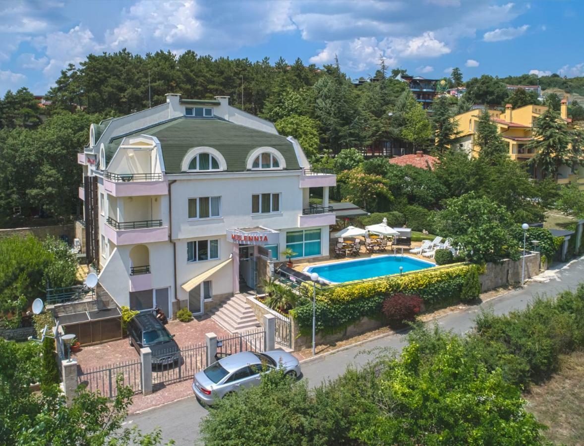 סאני ביץ' Milennia Family Hotel מראה חיצוני תמונה